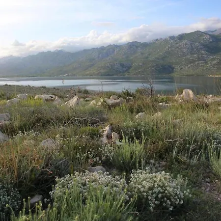 Snug In Jasenice Near Sea Vikendica *