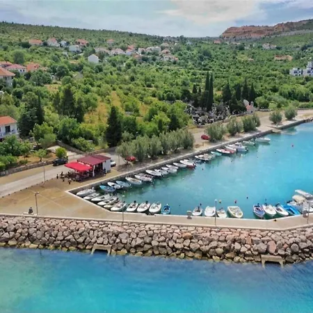 Vikendica Snug In Jasenice Near Sea