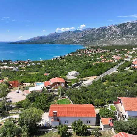 Snug In Jasenice Near Sea